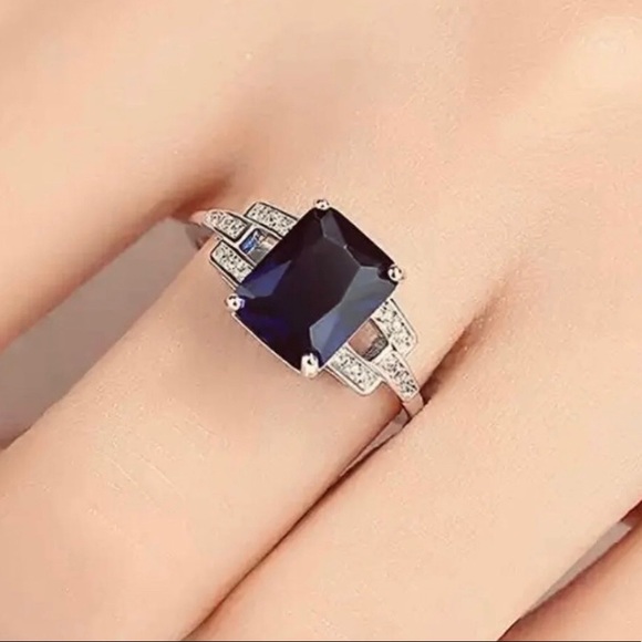 ✨✨Blue Sapphire Lab Engagement Ring✨✨ - Picture 3 of 3